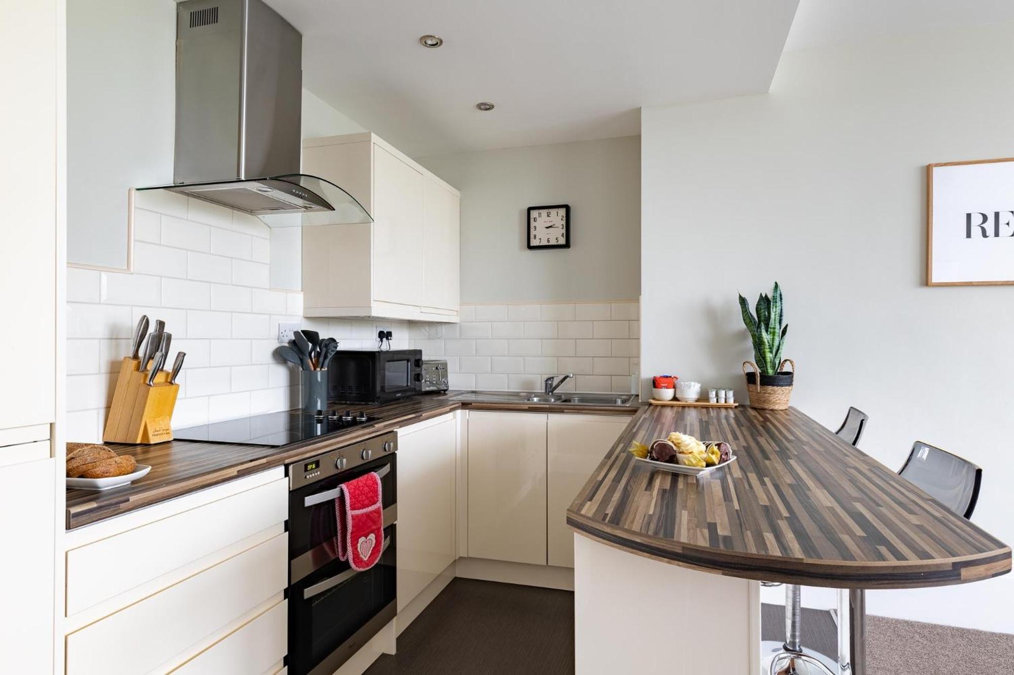Red Lea With Pool & Access Apartment *
