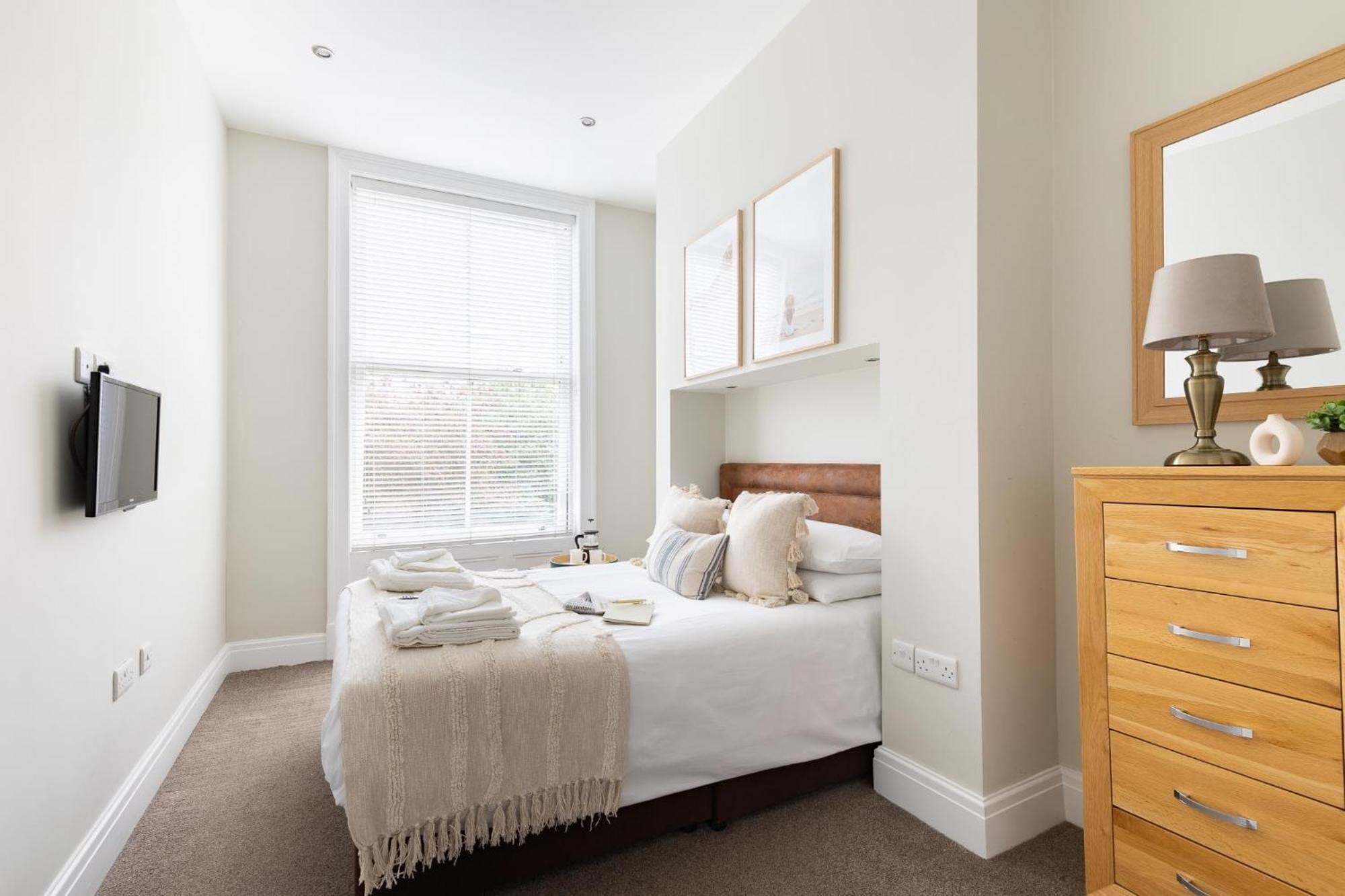 Red Lea With Pool & Access Apartment *