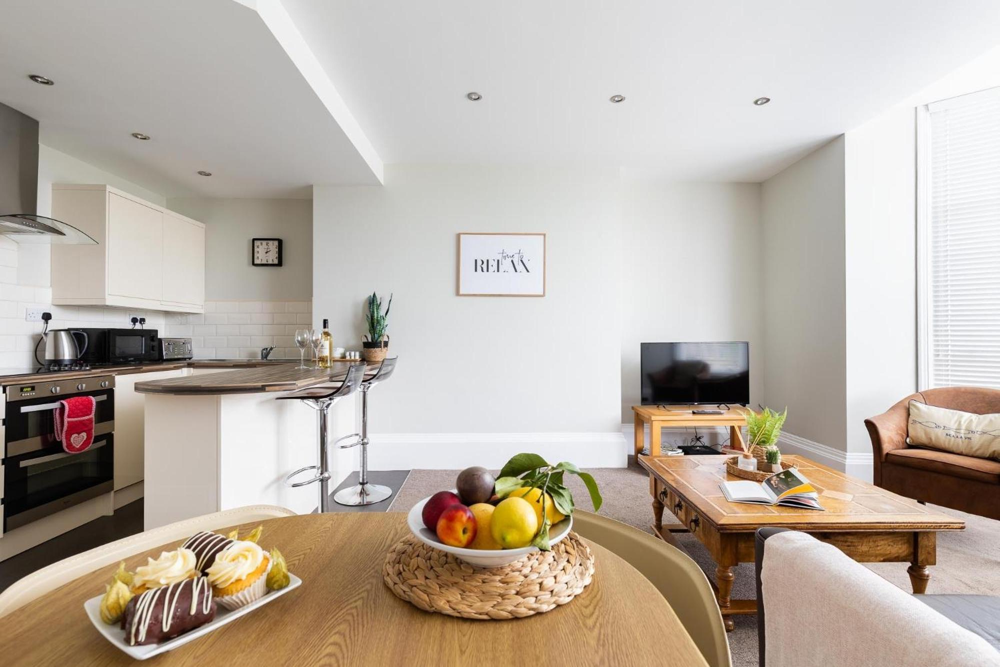 Red Lea With Pool & Access Apartment Scarborough