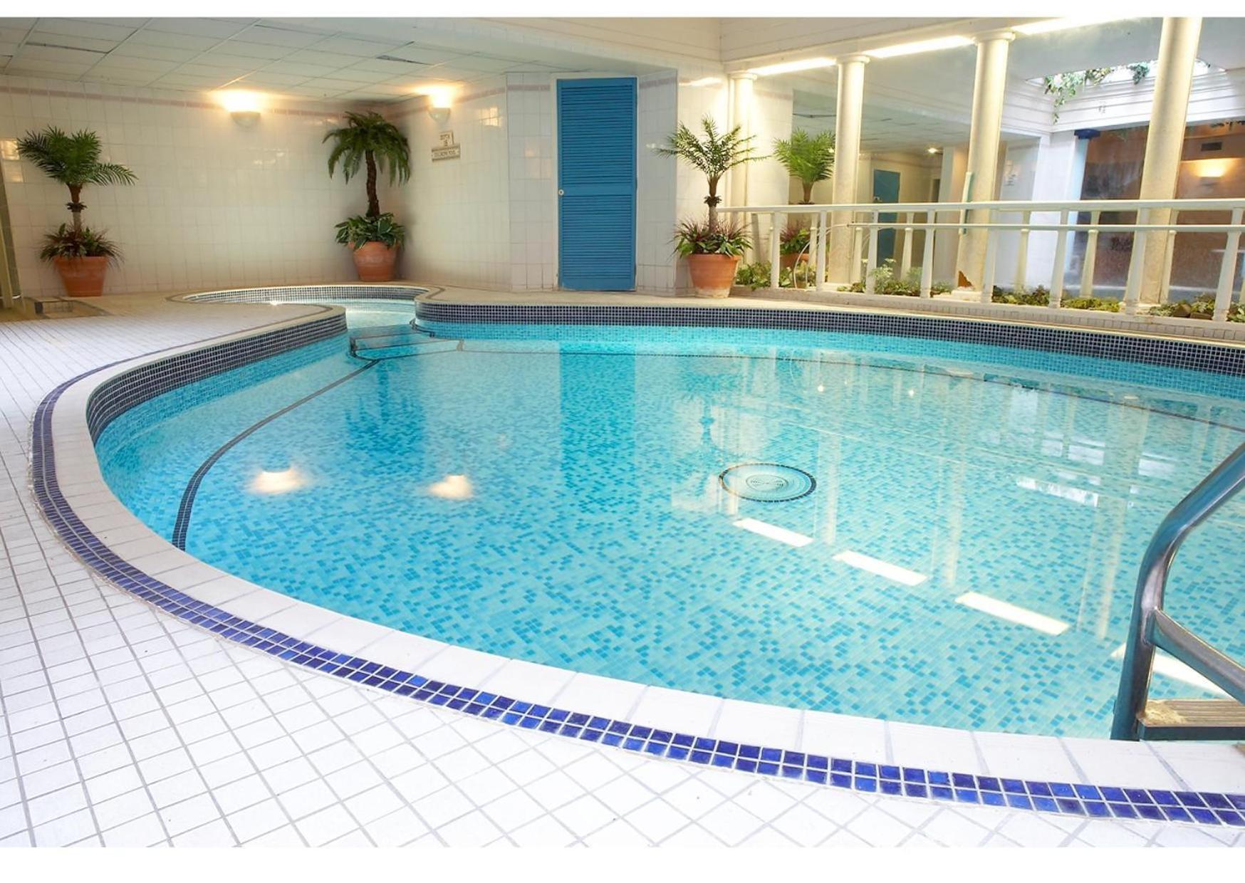 Red Lea With Pool & Access Apartment